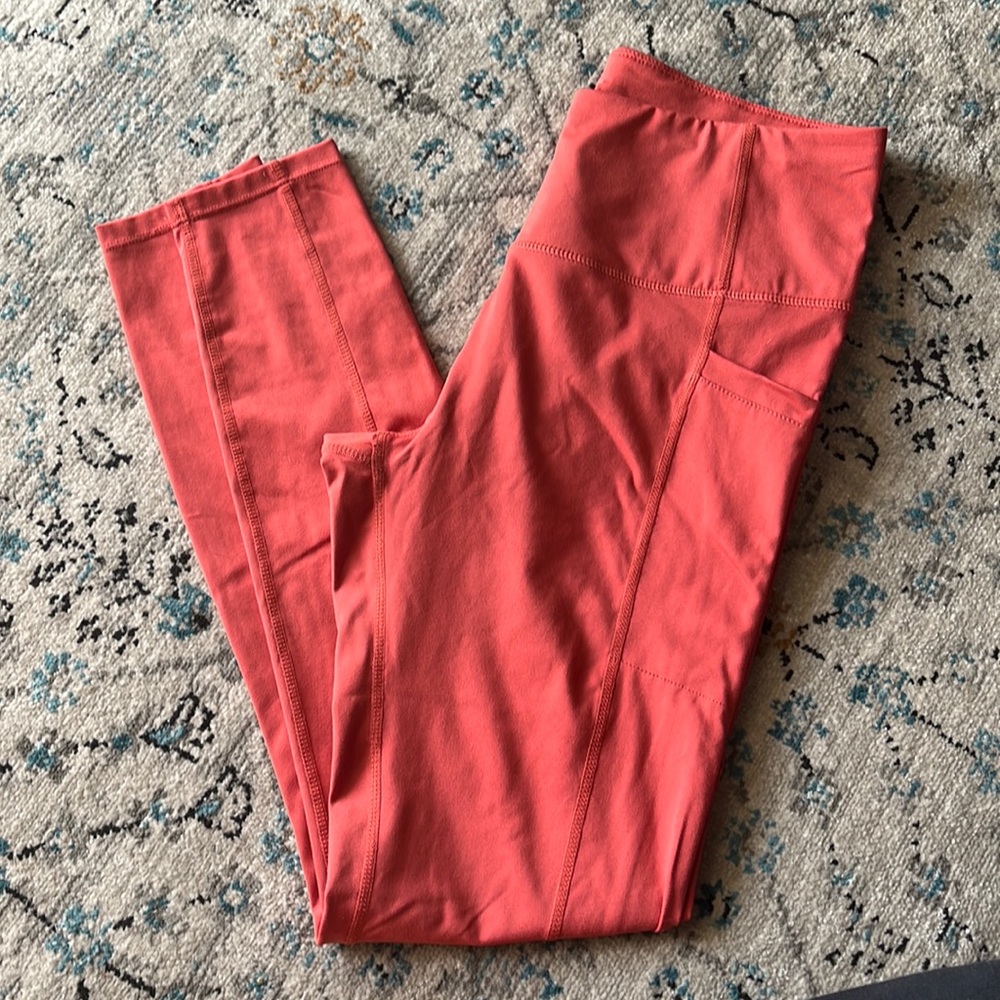 Never been worn leggings.